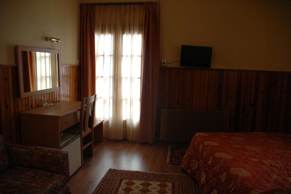 Hotel Bitouni Mețovo Cameră foto